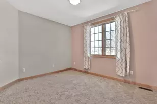 3020 Carey Heights Dr, Maplewood, MN 55109 - Photo 27