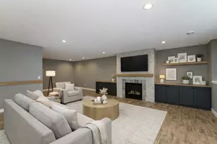 4980 Royal Oaks Circle SW, Rochester, MN 55902 - Photo 9