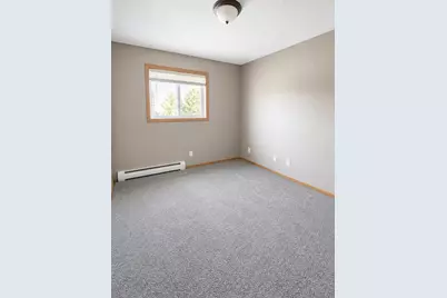 901 Pearl Avenue, Marshall, MN 56258 - Photo 5