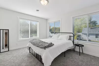 2084 E Reaney Avenue, Saint Paul, MN 55119 - Photo 13