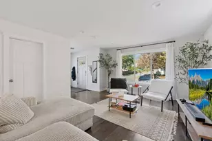 2084 E Reaney Ave, Saint Paul, MN 55119 - Photo 5