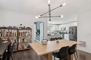 2084 E Reaney Ave, Saint Paul, MN 55119 - Photo 9