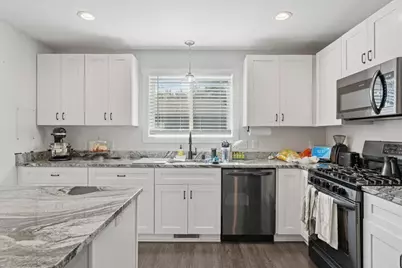 2084 E Reaney Avenue, Saint Paul, MN 55119 - Photo 11