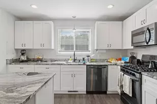 2084 E Reaney Ave, Saint Paul, MN 55119 - Photo 11