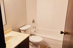 808 Hills Ave, Jackson, MN 56143 - Photo 9