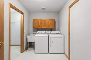 2121 Southwind Rd, Maplewood, MN 55109 - Photo 21