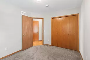 2121 Southwind Rd, Maplewood, MN 55109 - Photo 19