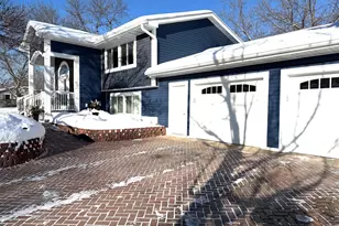 10300 Parkview Ln, Champlin, MN 55316 - Photo 3