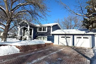 10300 Parkview Ln, Champlin, MN 55316 - Photo 1