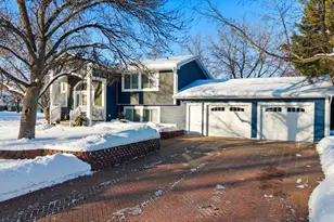 10300 Parkview Ln, Champlin, MN 55316 - Photo 3