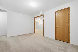 12215 Co Rd 11, Burnsville, MN 55337 - Photo 19