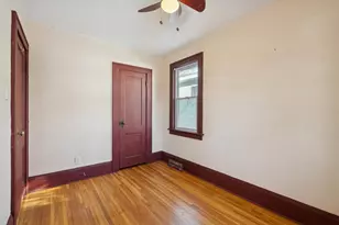 802 Howell Street N, Saint Paul, MN 55104 - Photo 9