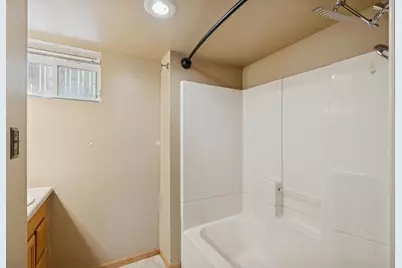 802 Howell Street N, Saint Paul, MN 55104 - Photo 15