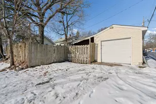 802 Howell Street N, Saint Paul, MN 55104 - Photo 23