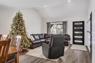 310 Maple Dr, Spring Grove, MN 55974 - Photo 9