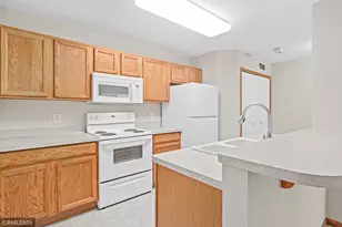 6983 21st St N, Oakdale, MN 55128 - Photo 15