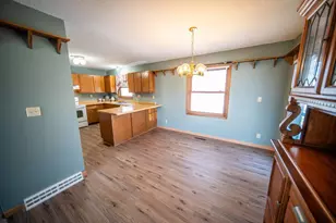 911 Main Street N, Stewartville, MN 55976 - Photo 9