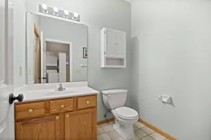 401 Hickory Ln N, Oakdale, MN 55128 - Photo 13