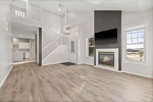 401 Hickory Ln N, Oakdale, MN 55128 - Photo 3