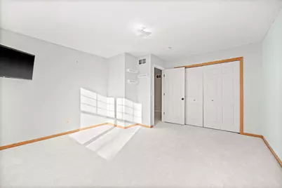 401 Hickory Lane N, Oakdale, MN 55128 - Photo 17