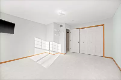 401 Hickory Lane N, Oakdale, MN 55128 - Photo 17