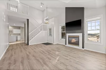 401 Hickory Lane N, Oakdale, MN 55128 - Photo 3