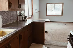 611 14th St NW, Austin, MN 55912 - Photo 11