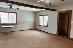 611 14th St NW, Austin, MN 55912 - Photo 9