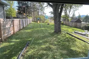 603 S 5th St, La Crescent, MN 55947 - Photo 17