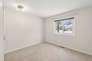 4339 Buckingham Ct, Vadnais Heights, MN 55127 - Photo 15