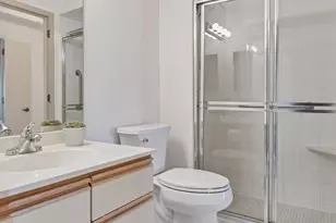 1201 Yale Pl, Minneapolis, MN 55403 - Photo 27