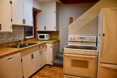 321 Tindolph Avenue N, Thief River Falls, MN 56701 - Photo 25