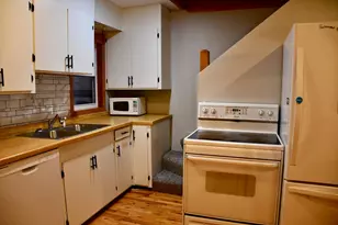 321 Tindolph Ave N, Thief River Falls, MN 56701 - Photo 25