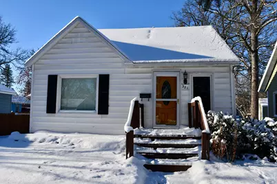 321 Tindolph Avenue N, Thief River Falls, MN 56701 - Photo 1