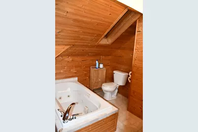 321 Tindolph Avenue N, Thief River Falls, MN 56701 - Photo 21