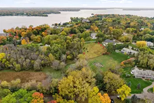 128 Peavey Ln, Wayzata, MN 55391 - Photo 3
