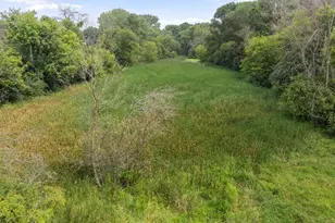 128 Peavey Ln, Wayzata, MN 55391 - Photo 9