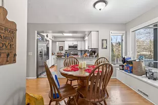 7001 Beacon Cir, Eden Prairie, MN 55346 - Photo 11