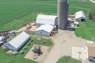 270 31st St, Hills, MN 56138 - Photo 9