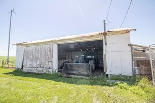 270 31st St, Hills, MN 56138 - Photo 21