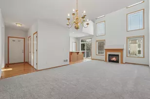 580 Sutherland Dr, Woodbury, MN 55129 - Photo 9