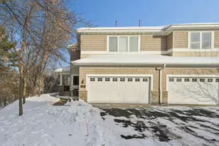 580 Sutherland Dr, Woodbury, MN 55129 - Photo 1