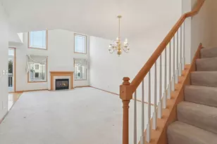 580 Sutherland Dr, Woodbury, MN 55129 - Photo 3