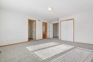 580 Sutherland Dr, Woodbury, MN 55129 - Photo 29