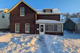 223 1st Ave S, Perham, MN 56573 - Photo 1