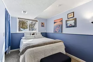 8556 Hiawatha Ave, Eden Prairie, MN 55347 - Photo 23