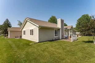 1896 Waterford Pl SW, Rochester, MN 55902 - Photo 25