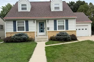 16 Bruce Ct, Mankato, MN 56001 - Photo 1