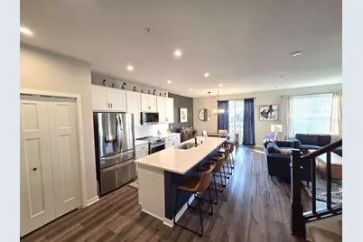 2234 Gateway Curve, North Saint Paul, MN 55109 - Photo 7