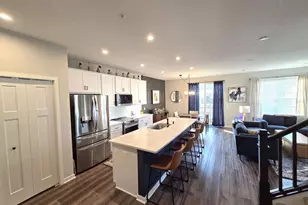 2234 Gateway Curv, North Saint Paul, MN 55109 - Photo 7